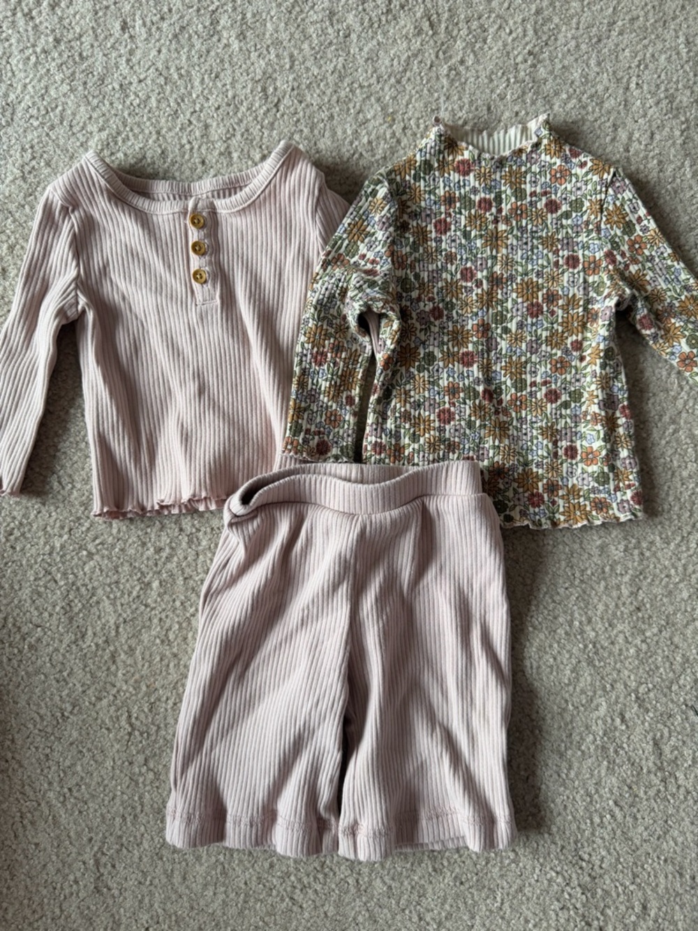Girls' Ribbed Pink Pajama Set with Floral Mix-and-Match Top